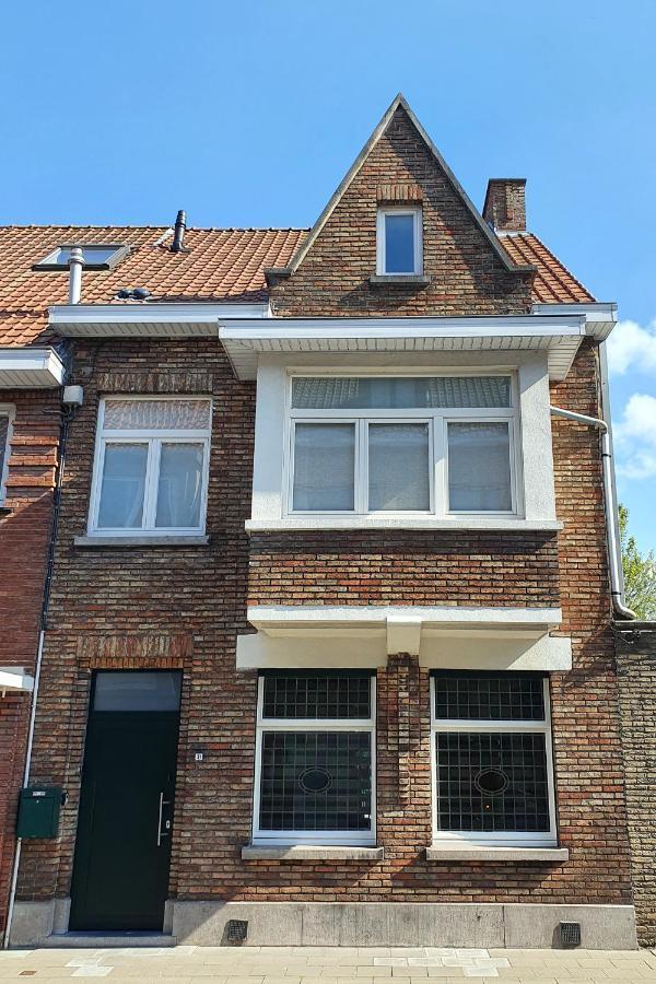 Trendy, Authentieke Woning Met Groot Terras En Tuin Villa Bruges Luaran gambar